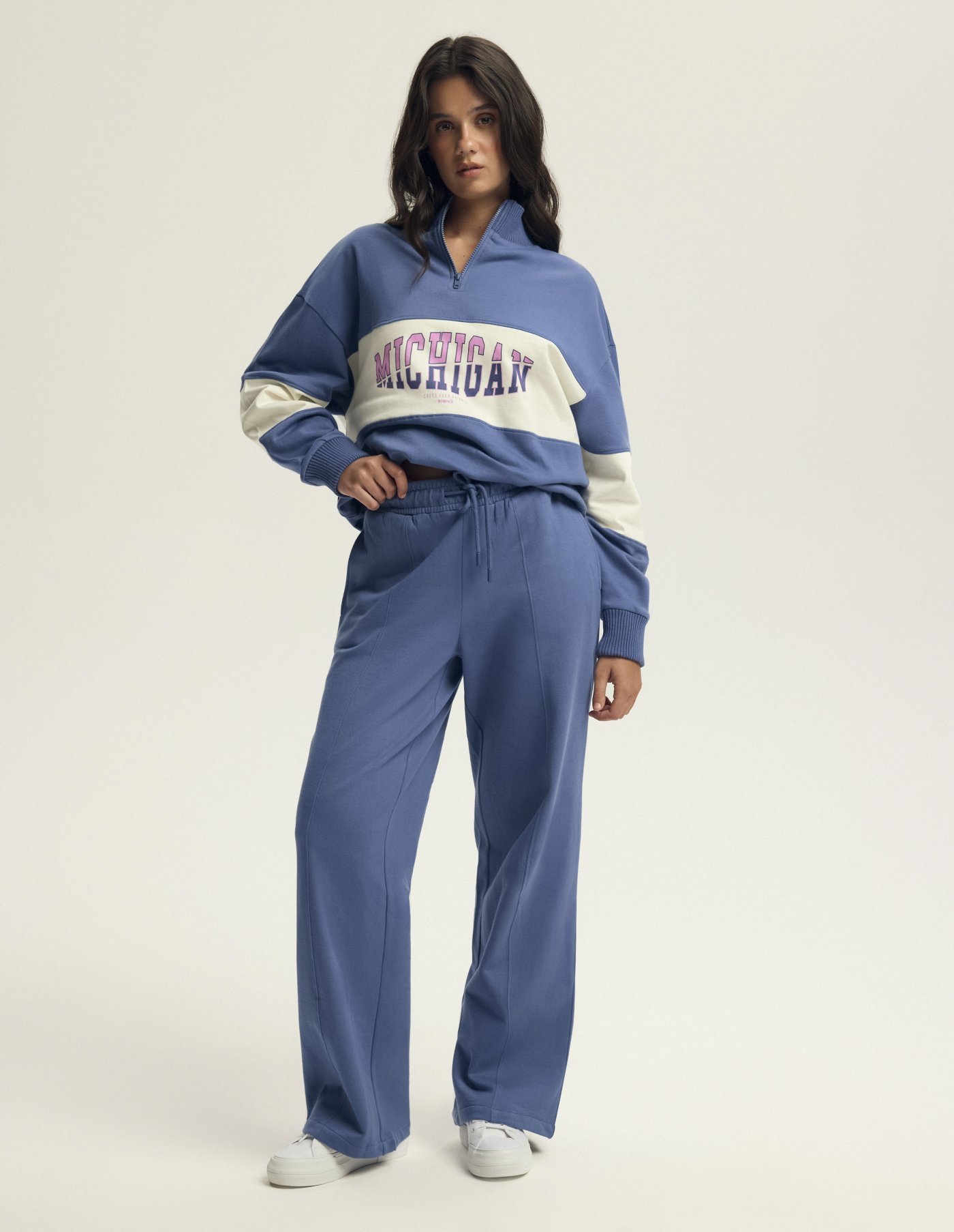 Moda Novator - Bloovii Kelby kék színű nadrág L-es